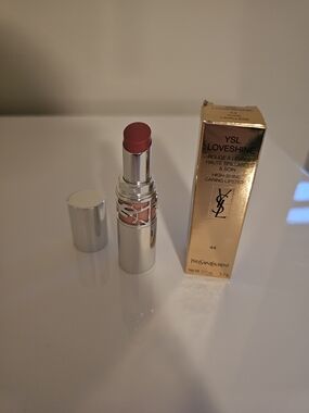 Yves Saint Laurent Loveshine Caring Lipstick Nude Lavalliere #44
